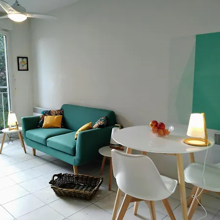Lägenhet Cosy, Comfortable 1bed Flat 500m To Monaco Beach, Terrace, Garden *